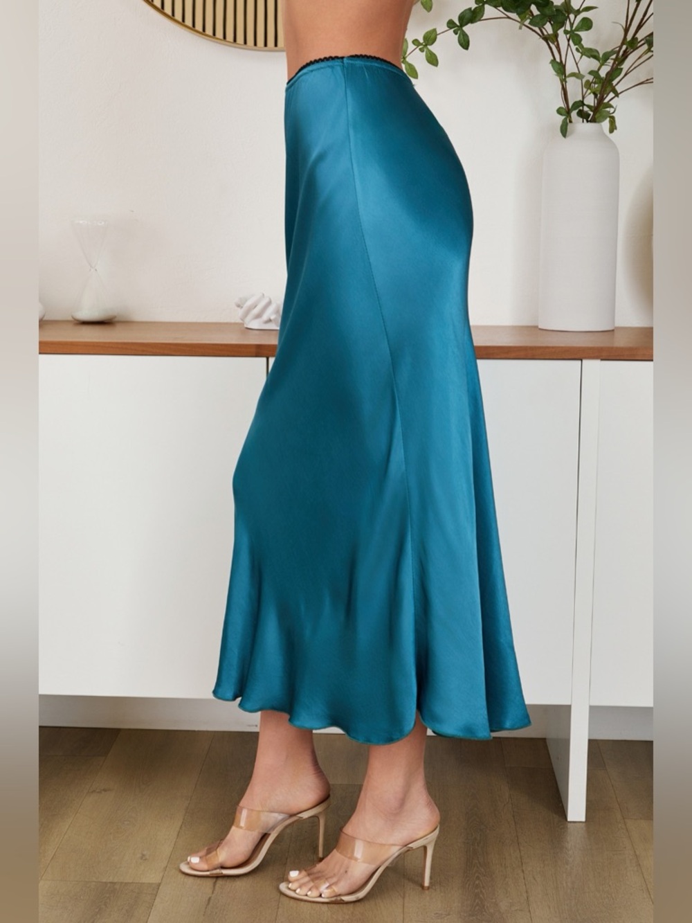 (9298/235110-COTT) SOLID ELASTIC LACE TRIM WAIST SILKY VISCOSE MAXI SKIRT - Picture 3 of 5